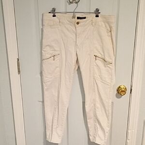 White House Black Market Cream Ankle Pants
